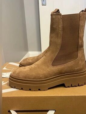 Zara Tan Suede Platform Chelsea Boots